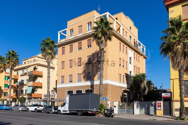 appartamento in vendita a Roma in zona Ostia