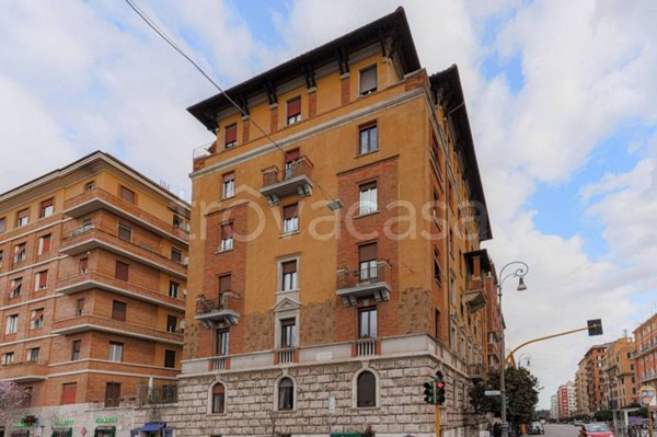 appartamento in vendita a Roma in zona Nomentano