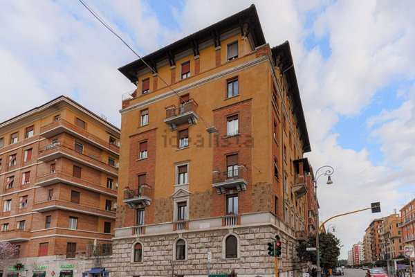 appartamento in vendita a Roma in zona Nomentano