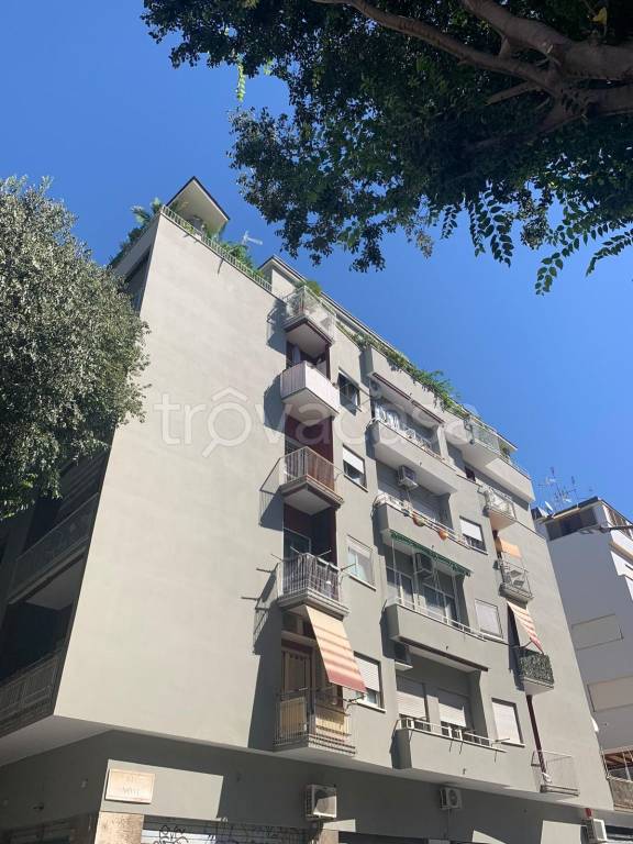 appartamento in vendita a Roma in zona Appio Latino
