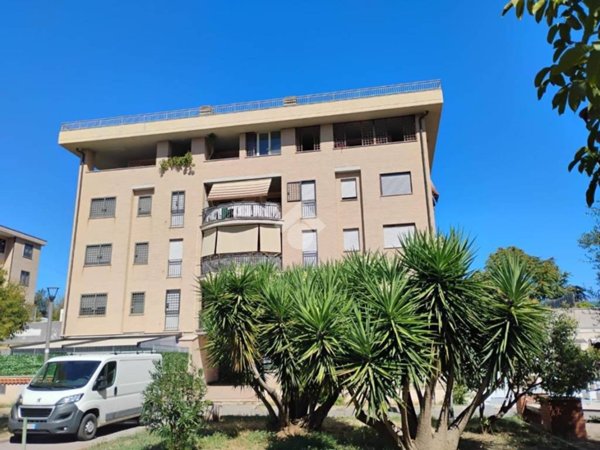 appartamento in vendita a Roma in zona Prenestino-Centocelle