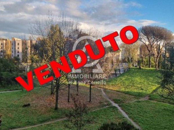 appartamento in vendita a Roma in zona Tor de' Cenci