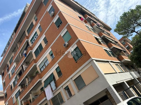appartamento in vendita a Roma in zona Portuense