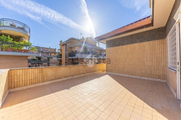 appartamento in vendita a Roma in zona Monte Sacro/Talenti