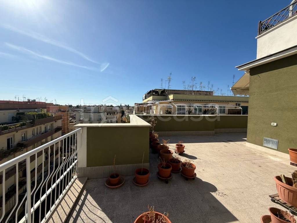 appartamento in vendita a Roma in zona Gianicolense
