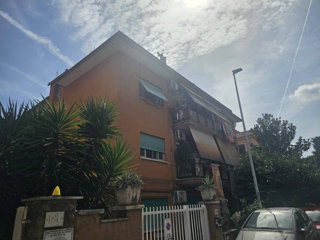 appartamento in vendita a Roma in zona Torrevecchia