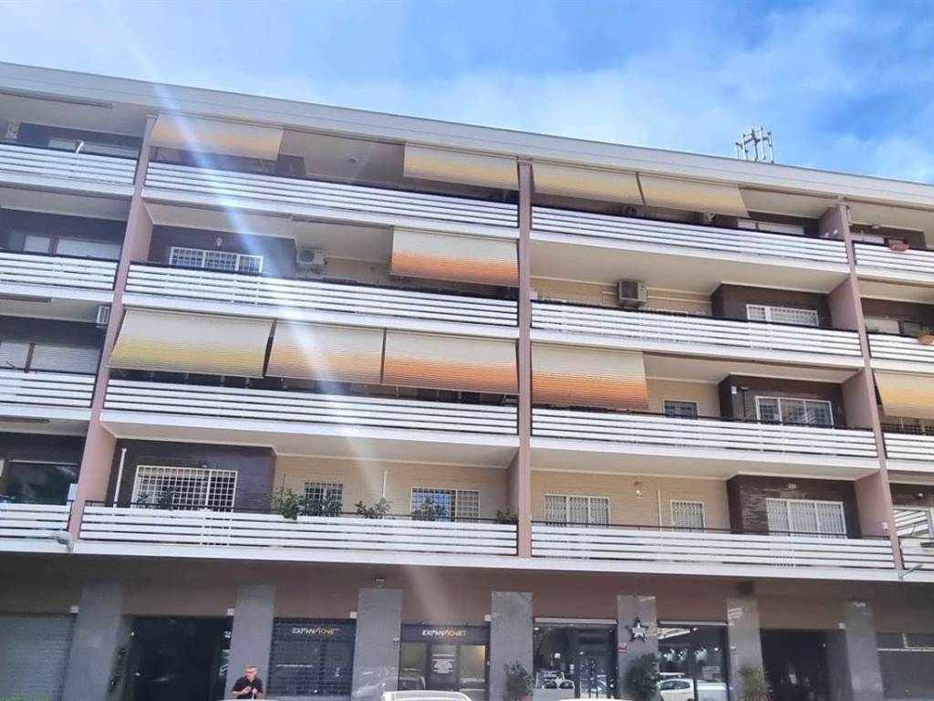 appartamento in vendita a Roma in zona Mostacciano
