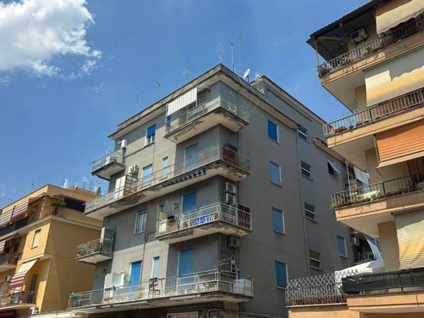 appartamento in vendita a Roma in zona Prenestino-Centocelle