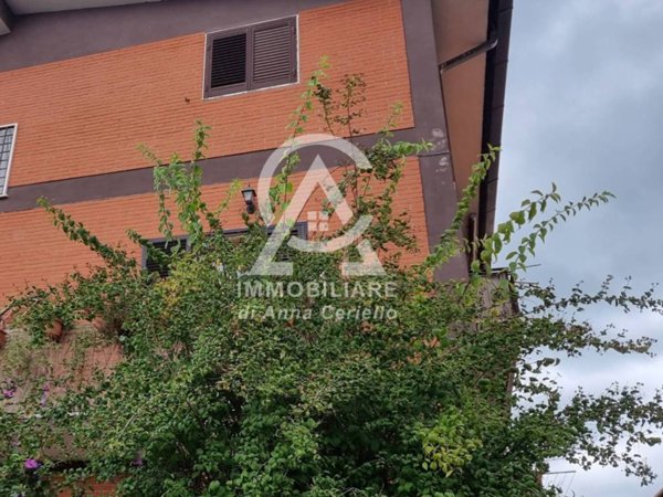 appartamento in vendita a Roma in zona Lunghezza