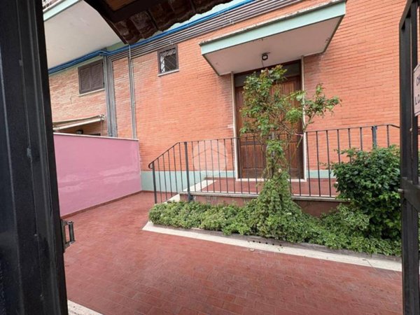 appartamento in vendita a Roma in zona Massimina/Casal Lumbroso