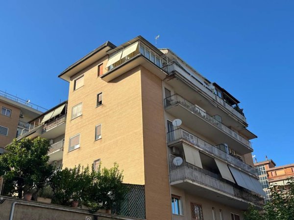 appartamento in vendita a Roma in zona Primavalle