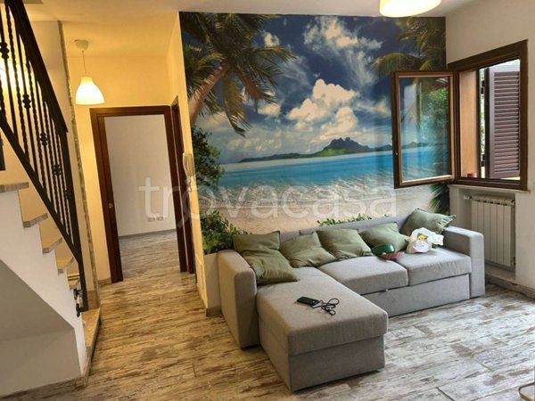 casa indipendente in vendita a Roma in zona Giardini di Corcolle