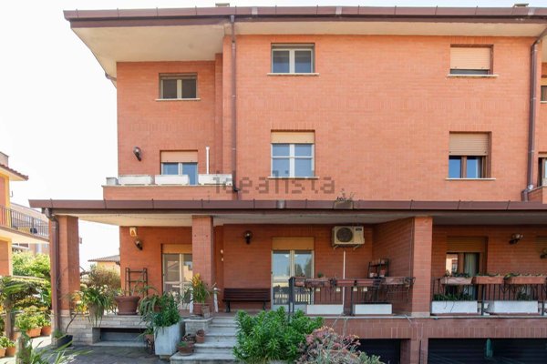 casa indipendente in vendita a Roma in zona Dragona/Bagnoletto