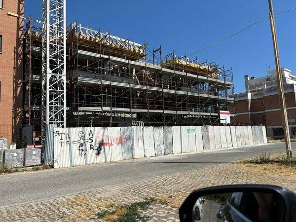 appartamento in vendita a Roma in zona Casal Monastero
