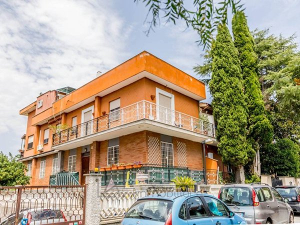appartamento in vendita a Roma in zona Acilia