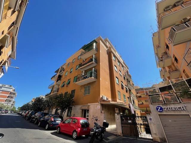 appartamento in vendita a Roma in zona Aurelio