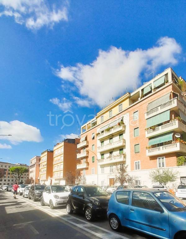 appartamento in vendita a Roma in zona Tuscolano