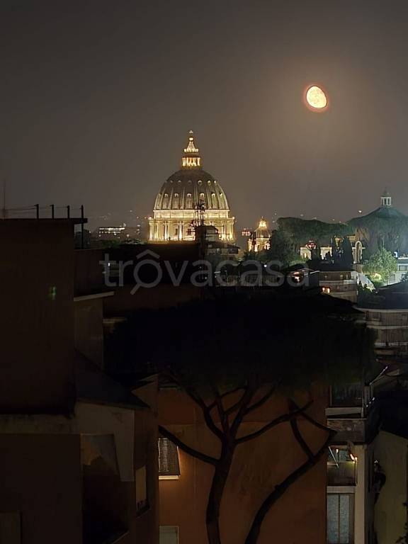 appartamento in vendita a Roma in zona Aurelio