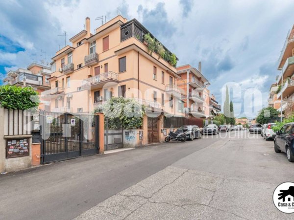 appartamento in vendita a Roma in zona Torrevecchia