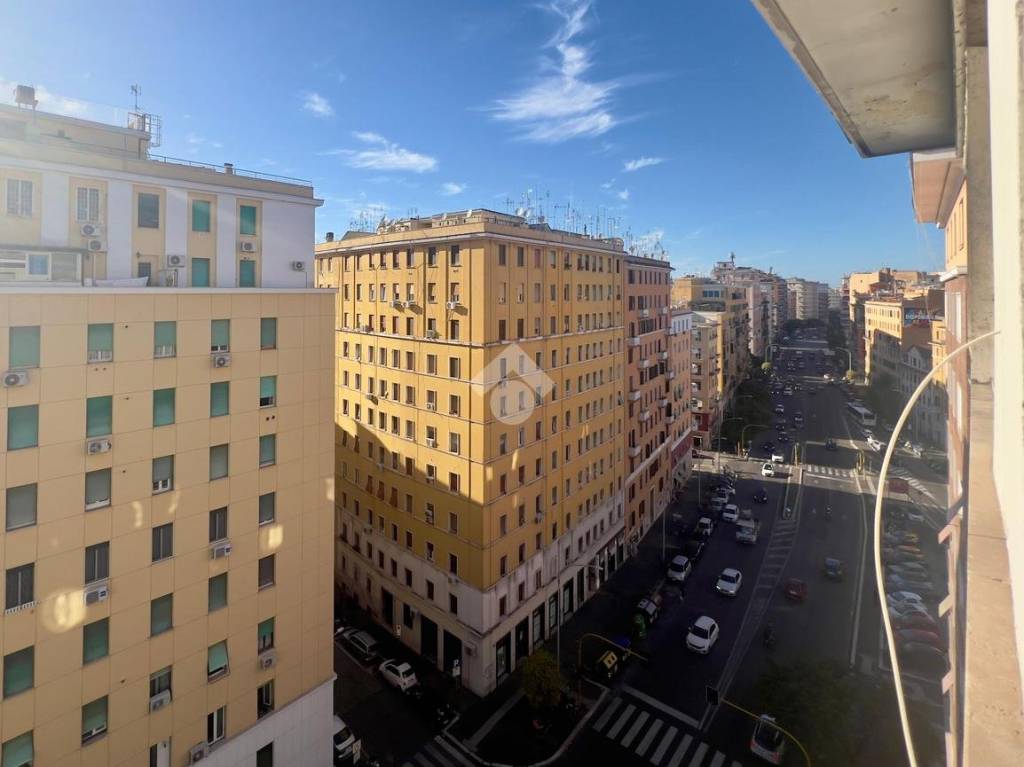 appartamento in vendita a Roma in zona Appio Latino