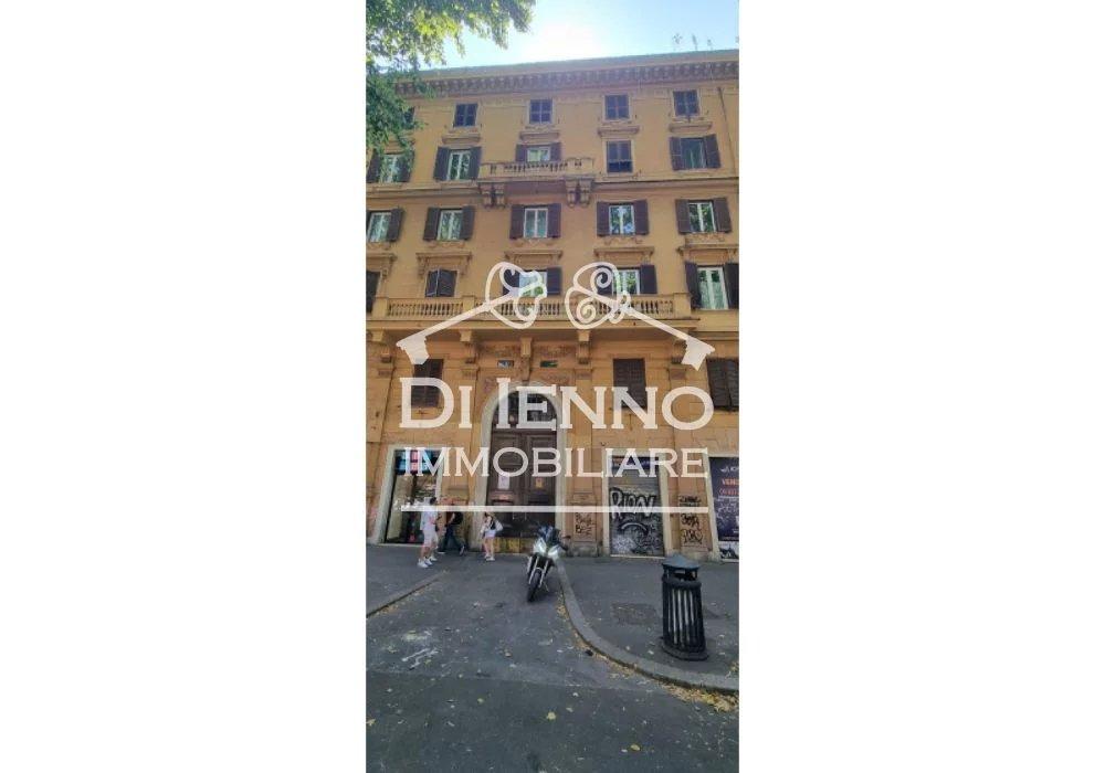 appartamento in vendita a Roma in zona Trastevere