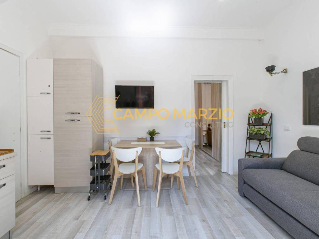 appartamento in vendita a Roma in zona Trastevere