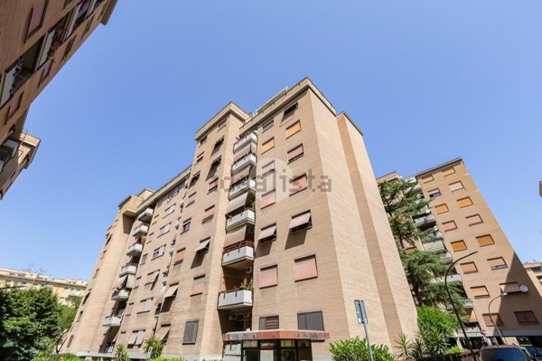 appartamento in vendita a Roma in zona Don Bosco
