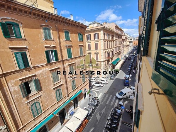appartamento in vendita a Roma in zona Castro Pretorio