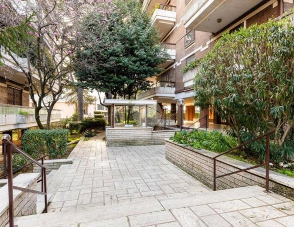 appartamento in vendita a Roma in zona Tor di Quinto