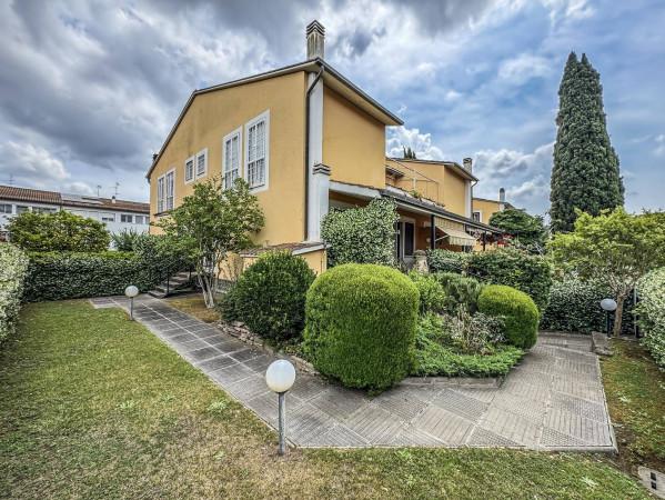 casa indipendente in vendita a Roma in zona Casal Palocco