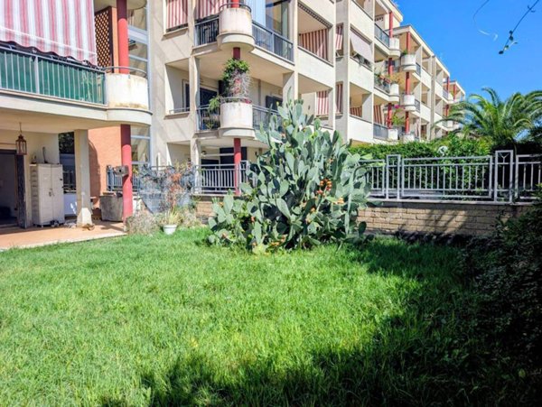 appartamento in vendita a Roma in zona Mezzocammino