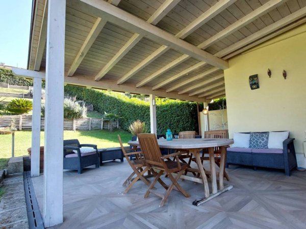 casa indipendente in vendita a Roma in zona Mezzocammino