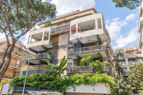 appartamento in vendita a Roma in zona Monte Sacro/Talenti