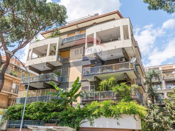 appartamento in vendita a Roma in zona Monte Sacro/Talenti