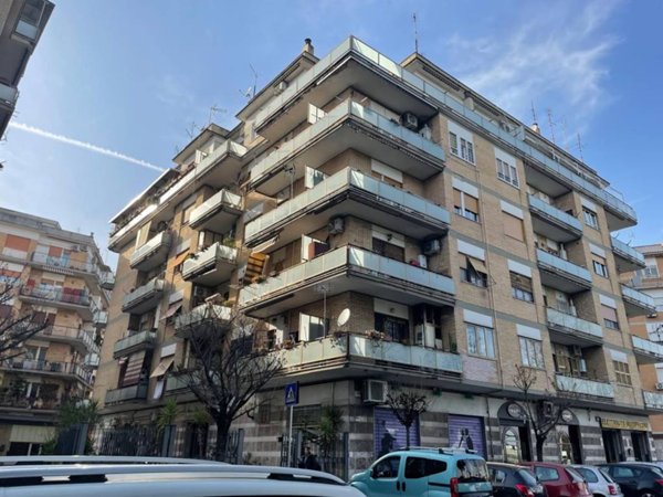 appartamento in vendita a Roma in zona Prenestino-Labicano