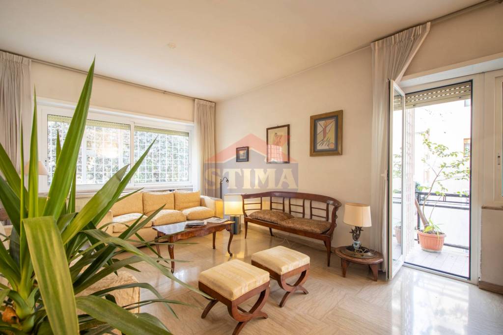 appartamento in vendita a Roma in zona Tor di Quinto