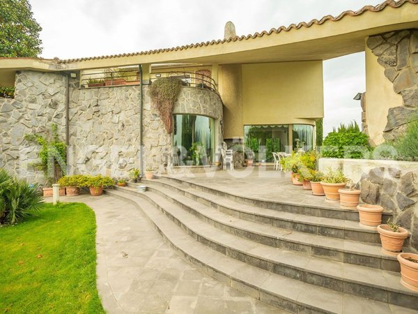 casa indipendente in vendita a Roma in zona Castel di Leva