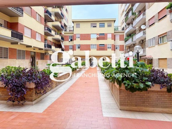 appartamento in vendita a Roma in zona Collatino