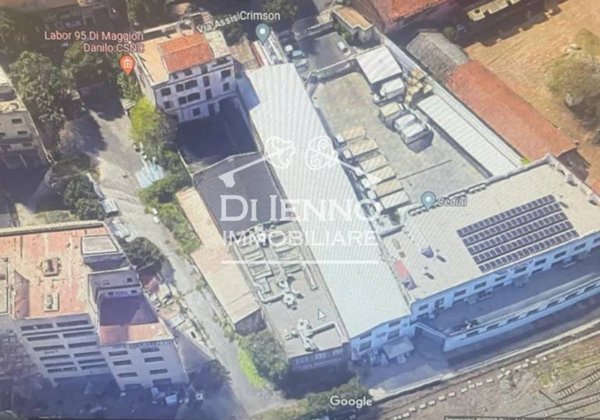 ufficio in vendita a Roma in zona Tuscolano