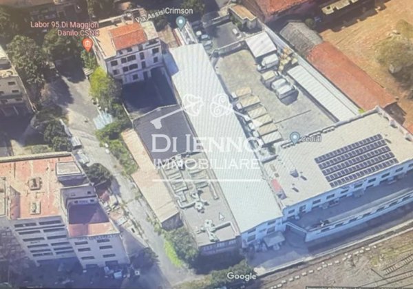 ufficio in vendita a Roma in zona Tuscolano