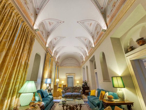 intera palazzina in vendita a Roma in zona Parione/Sant'Eustachio
