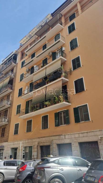 appartamento in vendita a Roma in zona Tuscolano
