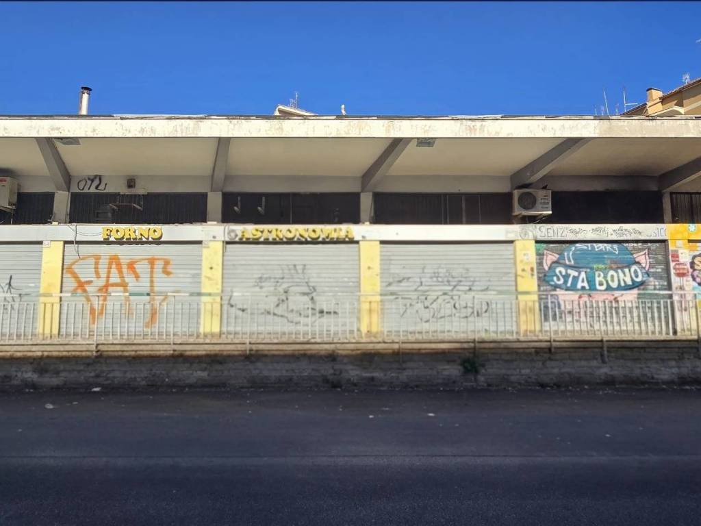 negozio in vendita a Roma in zona Ostiense