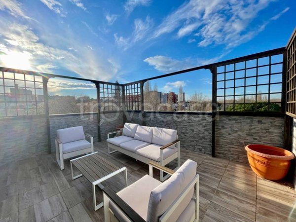 casa indipendente in vendita a Roma in zona Ardeatino