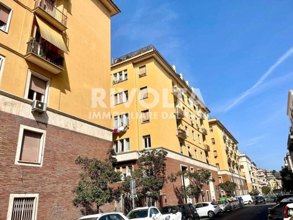 casa indipendente in vendita a Roma in zona Nomentano