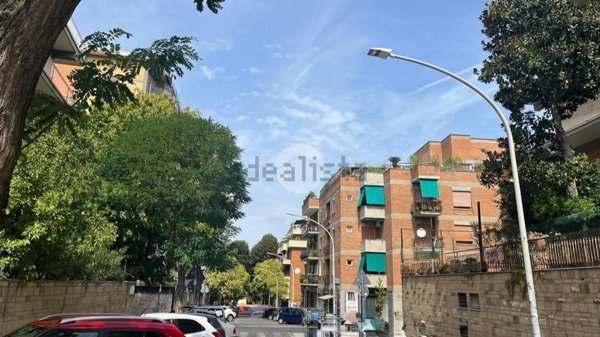 appartamento in vendita a Roma in zona Portuense