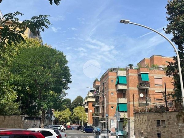 appartamento in vendita a Roma in zona Portuense