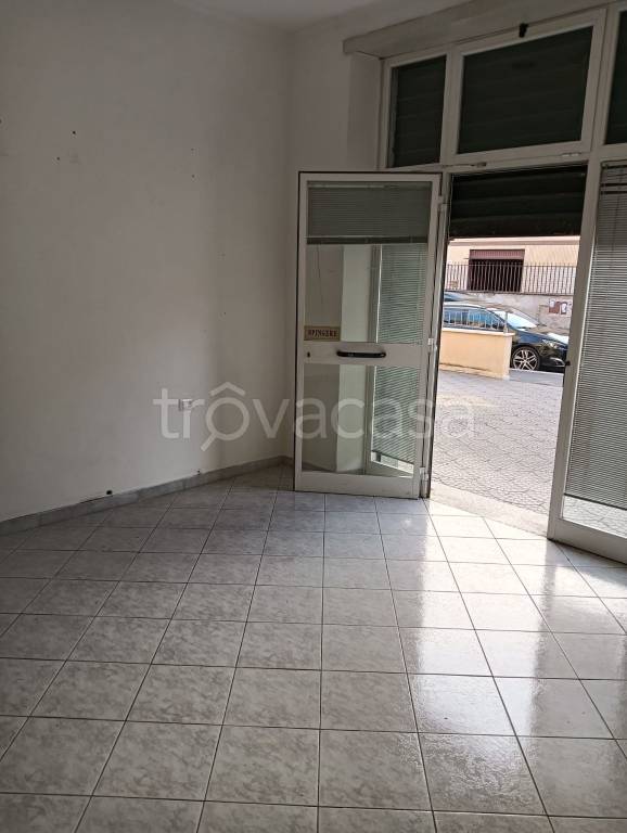 negozio in vendita a Roma in zona La Pisana