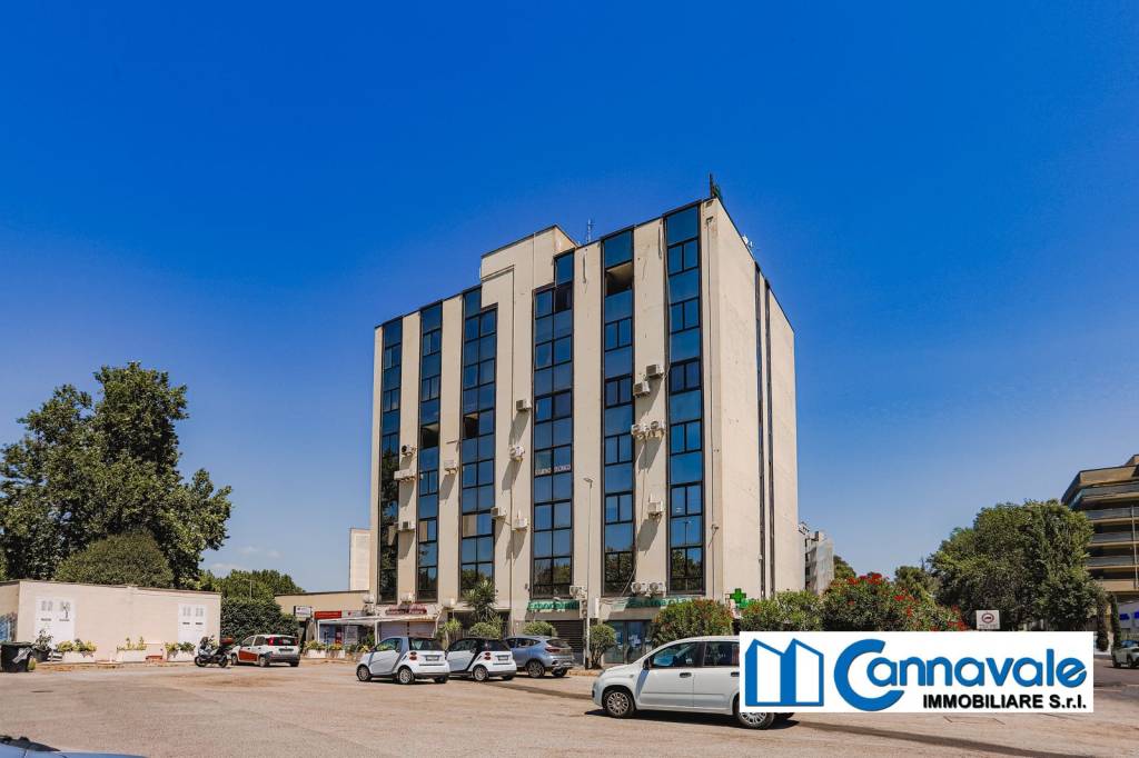 appartamento in vendita a Roma in zona Dragoncello