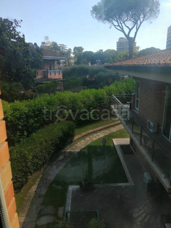 villa in vendita a Roma in zona EUR